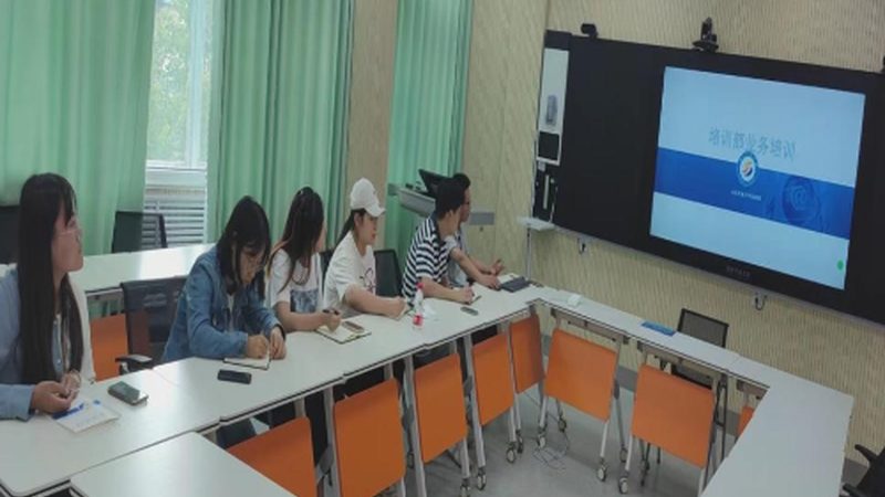 小标题：编程课程，不仅仅是代码的学习